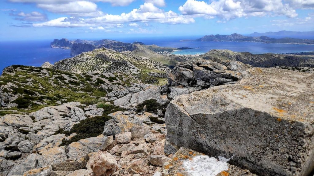 PUIG DE CORNAVAQUES desde Cala&nbsp;Sant-Vicenç