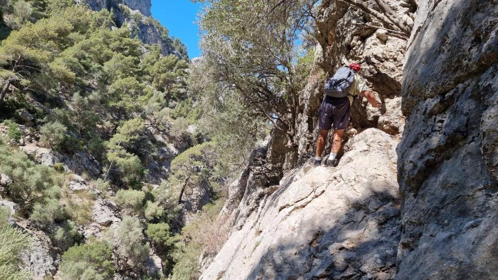 CAMÍ DE S’ALADERN Y EL PAS DE SES&nbsp;LLOSES