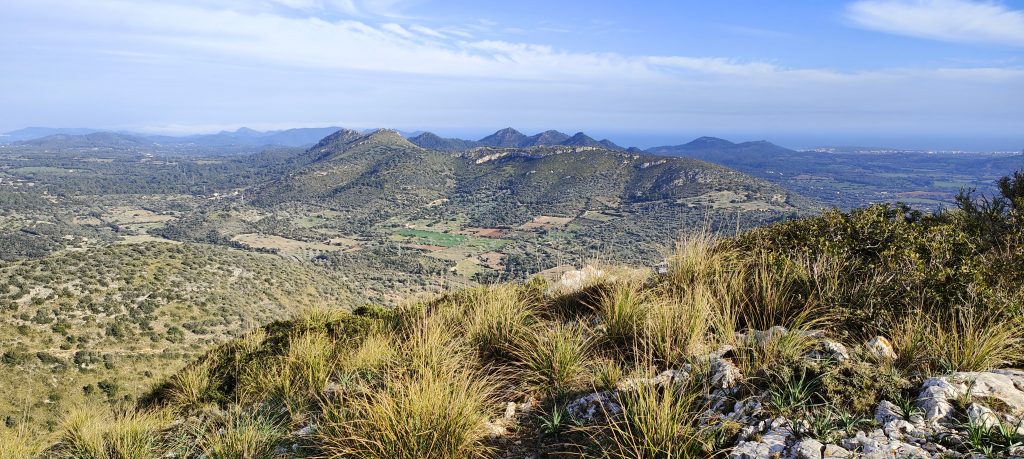 Sierra de Calicant desde San-Lorenzo de Cardessar