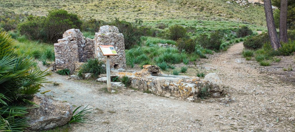 Puig Batiat-Cadira del Bisbe-Es Moletó