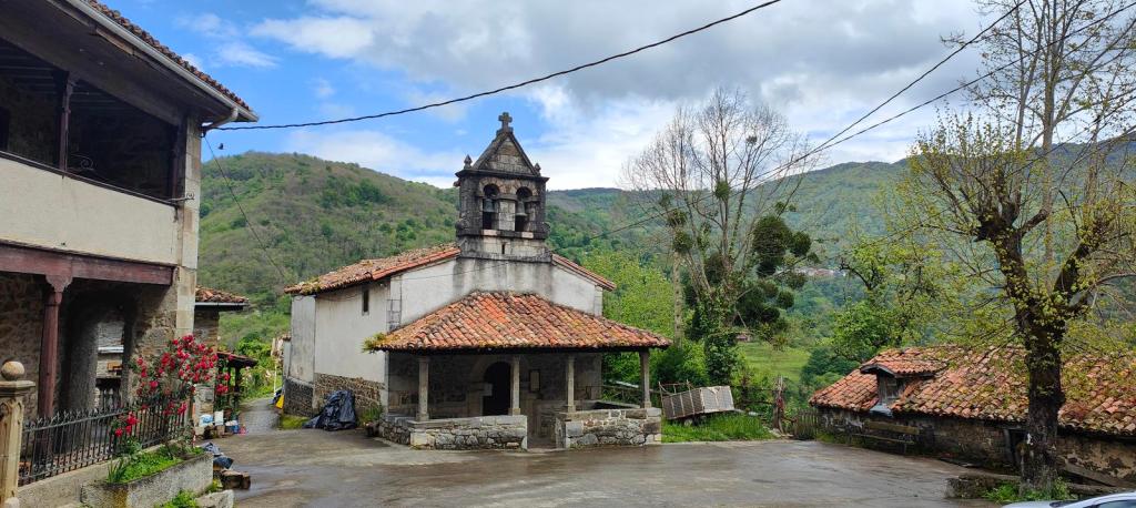 Ruta del Valle del Ponga - Caminando por Mallorca