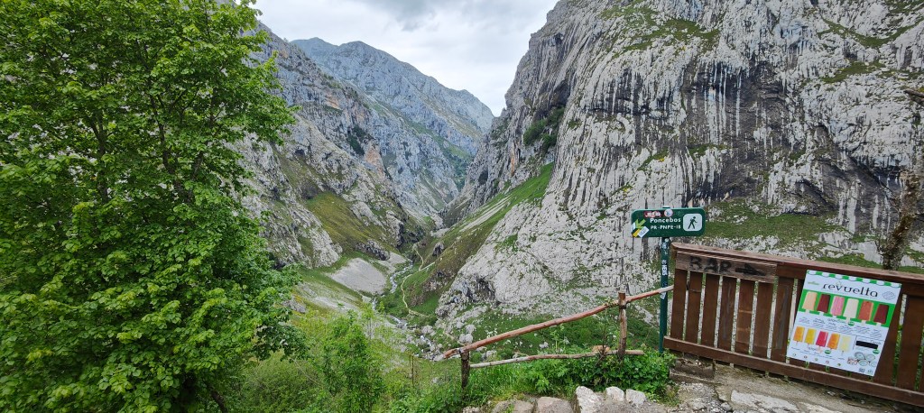 Bulnes desde Poncebos - Caminando por Mallorca